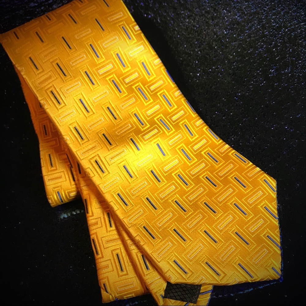 Covington neck tie